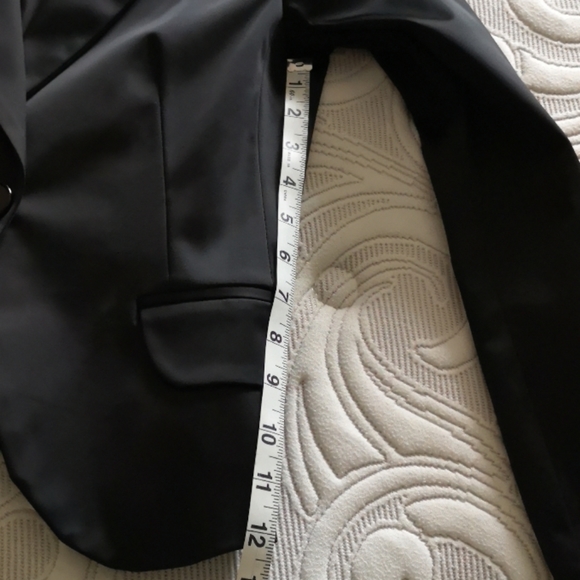 NWOT Black Notch Collar Blazer - Picture 12 of 16